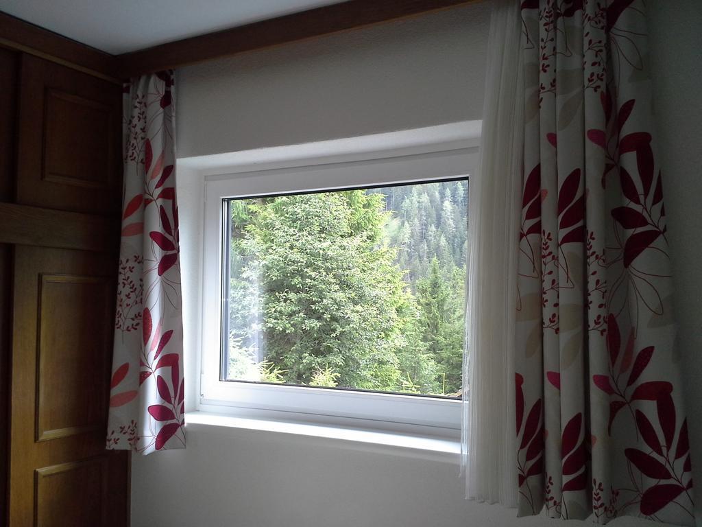 Appartement Latschen - Ferienhaus Bad Kleinkirchheim Kamer foto